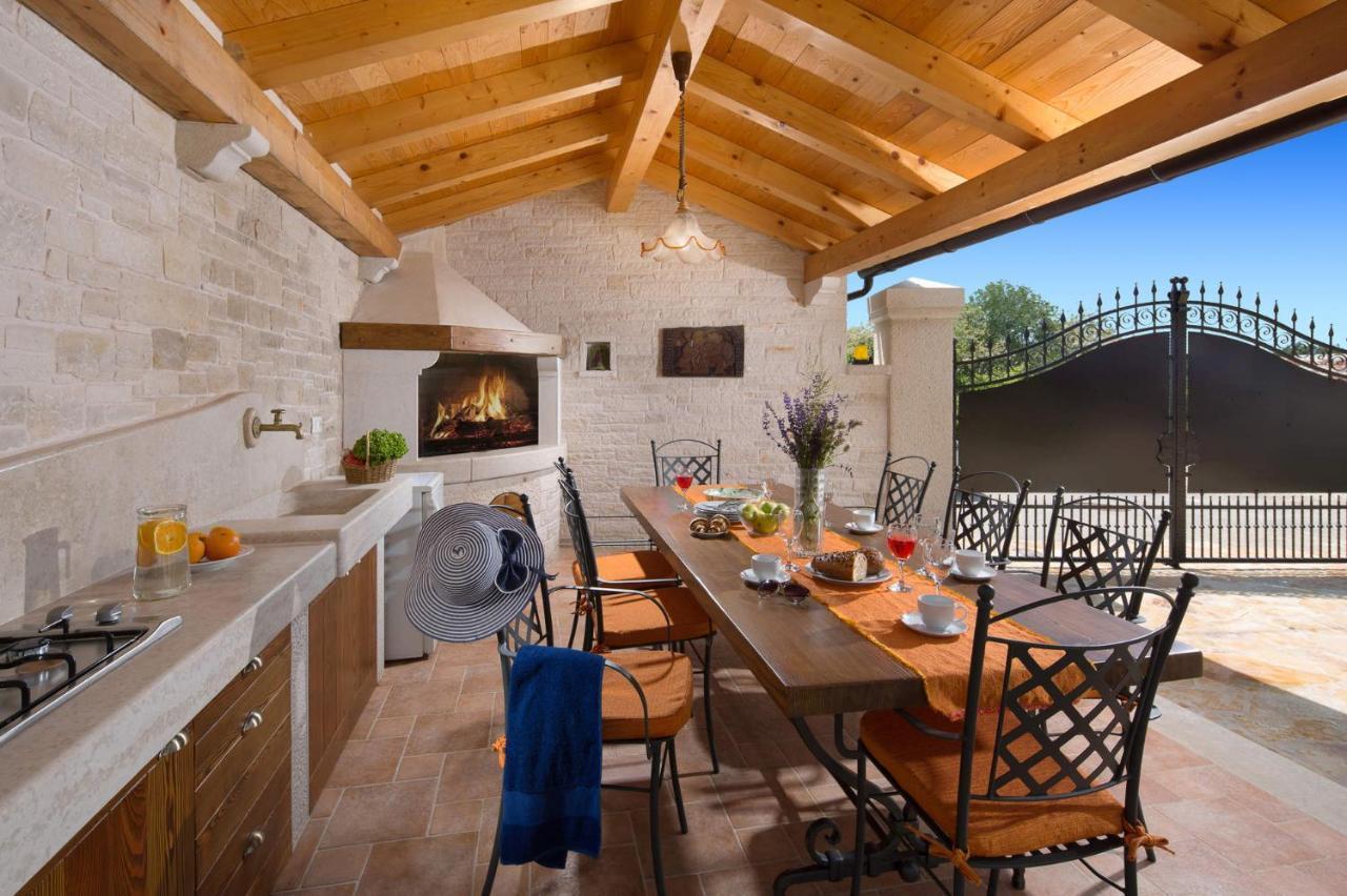 Villa Faggiolo By Villa Plus Rudani ภายนอก รูปภาพ
