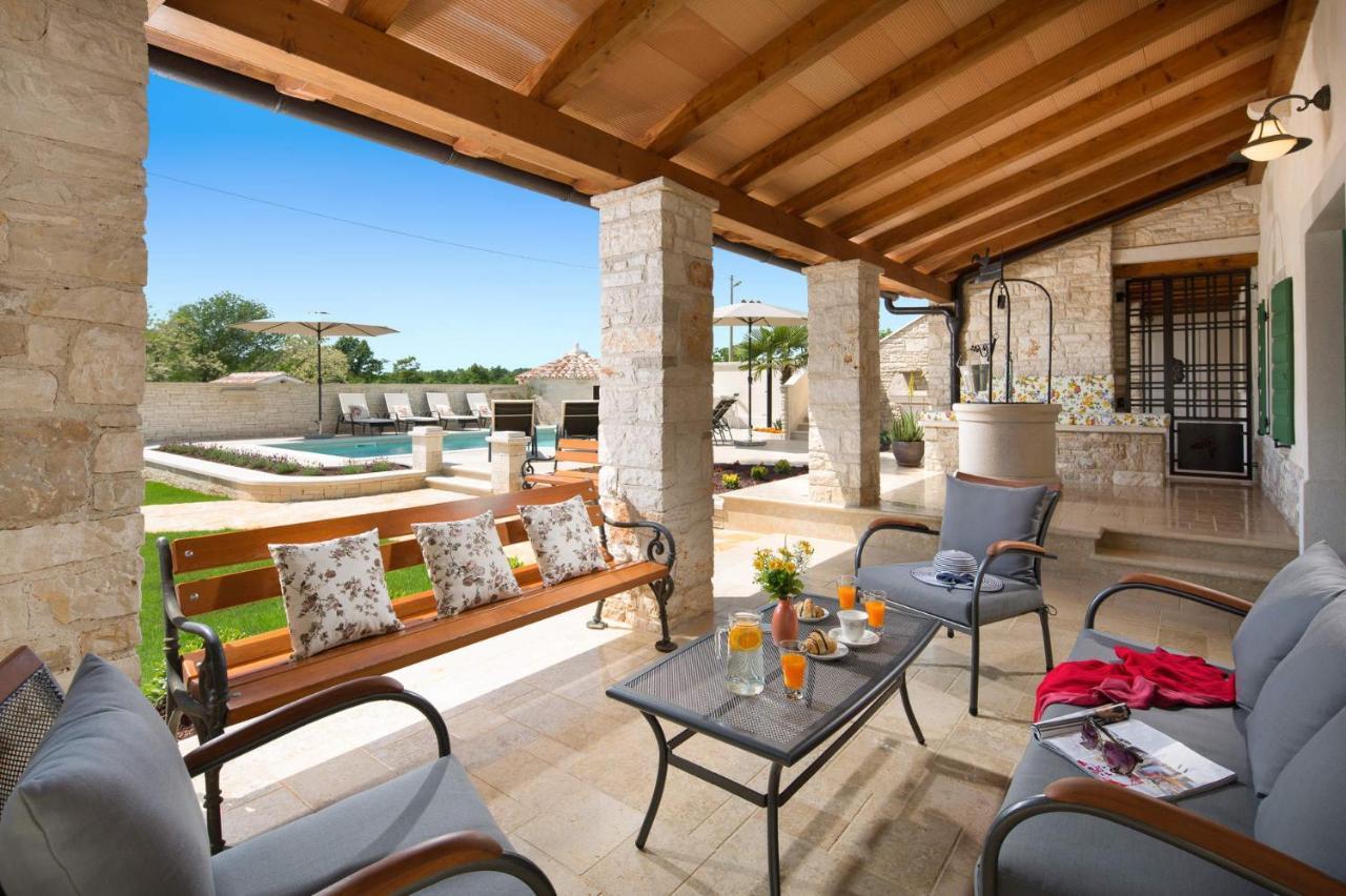 Villa Faggiolo By Villa Plus Rudani ภายนอก รูปภาพ